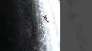 Triple Gainer &agrave; 18 m&egrave;tres 🇷🇪 ma cascade pr&eacute;f&eacute;r&eacute;e de la R&eacute;union #reunion #island #nature #water
