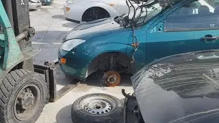VOY AL DESGUACE POR LAS PIEZAS DE LA REPARACION