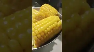 असे बनवा मक्याचे कणीस #foodshorts #cooking #recipe # #food #video