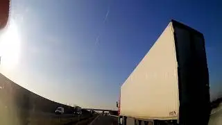 Oderwanie się czapy lodowej z cięzar&oacute;wki
