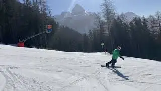 Leichte Skipiste ab der Bergstation über neue Waldabfahrt zur Talstation 3er-Sessel Wettersteinbahn.