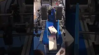 Bottle carton box top automatic flat surface labeling machine with direction changing system