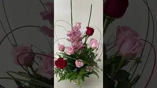 Romantic Elegance 🌹 #RomanticElegance #RoseArrangement #OrchidLove #FloralRomance #ValentinesVibes