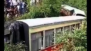 2 die as bogies of toy train derail