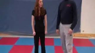 Self Defense for women  |   How to kick to the knee wear high heels