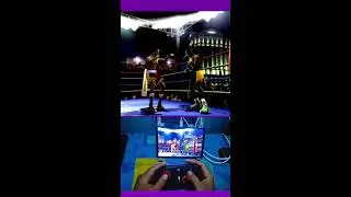 jogando no tablet