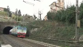 Treni merci in transito