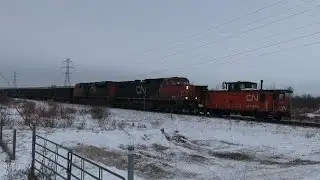 CN Train Spotting HD: CN 2691 & 8815 [301] Passes CN Caboose w/ SAAHC Horn Show!! 1/2 12/17/14
