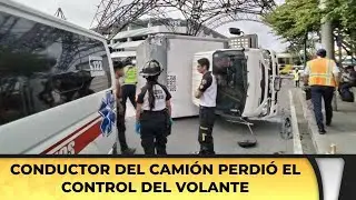 Conductor del cami&oacute;n perdi&oacute; el control del volante