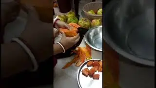papaya cutting with traditional Indian style#how to papaya with a boti# traditional papita cutting