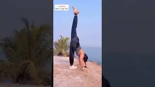 The Stretch That Unlocks Your Hips! 🔓 #HipFlexors #DeepStretch #YogaForAthletes