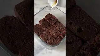 *EASIEST* CHOCOLATE DREAM CAKE RECIPE 🥰🤌🏼 #shorts