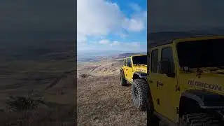 Yellow Rubicon ride (1)