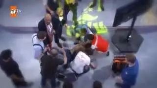 Manuel'den Elin Oğlu ekibine 'kötü' şaka!