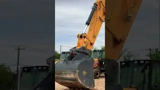 The #JCB 370X is a masterpiece of #machineryengineering! 🚜⚙️⁠ #excavator