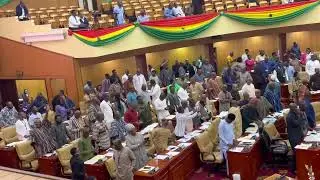 Minority MPs in parliament take selfies