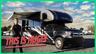 This is HUGE!!! 2022 Thor Motor Coach Omni BT36 Class C Motorhome Tour | Beckley's RVs