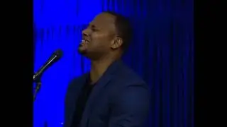 Concierto navide&ntilde;o, fabricando fantas&iacute;as; canci&oacute;n de Tito Nieves, interpreta:  Eloy Mercedes.