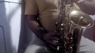 Hino 221 sax alto