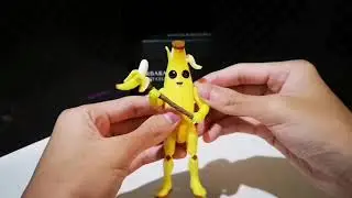 Fortnite 4 Inch Action Figure Peely Review (Jazwares)