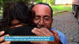 Morador de rua cantor chora ao ver a família