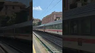 Intercity powered by FS.E414 locomotives pass through Santa Margherita Ligure on 19/9/23 #shorts