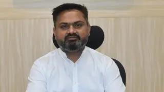 नवागत डीएम महेंद्र सिंह तंवर ने संतकबीरनगर जिले में ग्रहण किया कार्यभार