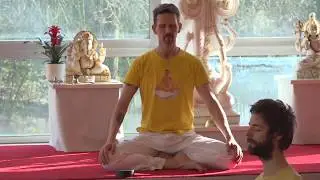 Live Yogastunde Hüftöffnung mit Brahmaswarup - 16:15 Uhr 26.03.2020
