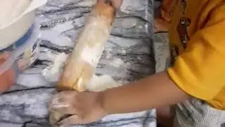 Helping Mom in kitchen | Making Roti |♧ Fun in kitchen