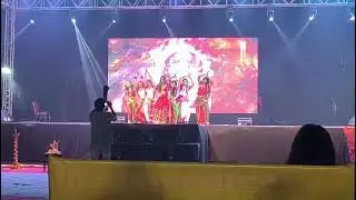 Navratri Makeup + Dance Moves! 🔥Makeup & Style by me. 💄How do we like this look?   comment below 👇🏻