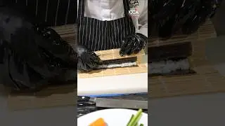 How to use a sushi bamboo mat? 🍣