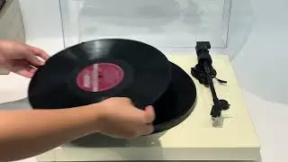📀 Discover Our Cost-Effective Suitcase Turntable! 📀