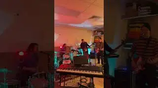 Elektrodinosaur is in a practice room