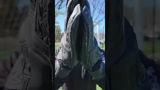 Testing the West Coast Kona blackout gloves ⚽️🧤 #goalkeeper #gkgloves #goalkeepergloves