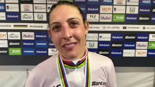 Lucinda Brand heeft tweede WK veldrijden beet in Hulst: “Deze week was er écht geen paniek”