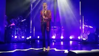 Dido - Give You Up (Live @ The Vic Theater in Chicago)
