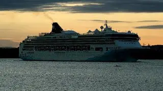 Cruise Ship NORWEGIAN SPIRIT in Auckland 4K