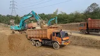 Truk Excavator, Excavator Loading Soil Into Truck, Proyek Alat Berat Belah Bukit Untuk Akses Jalan