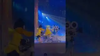 Tweety wild wickets time , great performance in @WarnerBros #abudhabi #yasisland