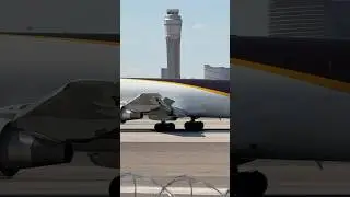 UPS Boeing 767-300F (B763) lands at Las Vegas (LAS) | N377UP | #planespotting #KLAS