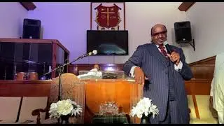 Pastor Leroy Elliott of Chicago, Illinois
