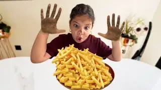 Toujours se laver les mains avant de manger  👍￼ watch Your hands