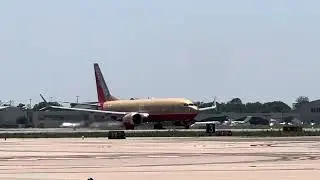 Southwest Desert Gold 737-MAX8 Takeoff from Houston Hobby