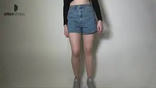 LEVI'S&reg; HIGH LOOSE SHORTS