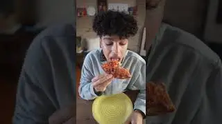 Pizza essen wird zur Challenge 🍕💪&hellip;wer kennt&rsquo;s? #challenge #essen #schnell #pizza #abwasch #shorts