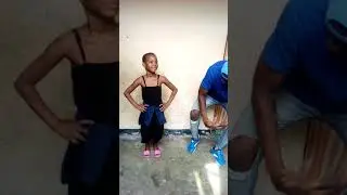 Tazama yule mtoto wa msamy baby akiwa na ankol wake.....
