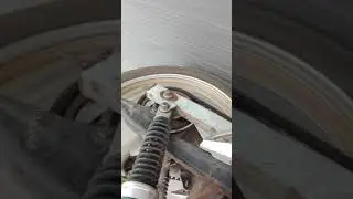 Voyage a Moto dans la savane
