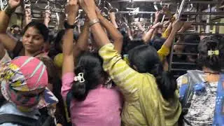 Mumbai locals, Uff !! 