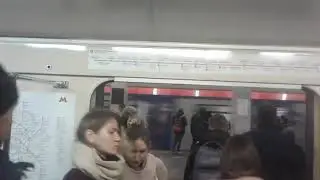 Составы из вагонов 81-717.5/714.5 в час пик