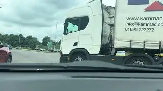 Junctions /Meeting traffic